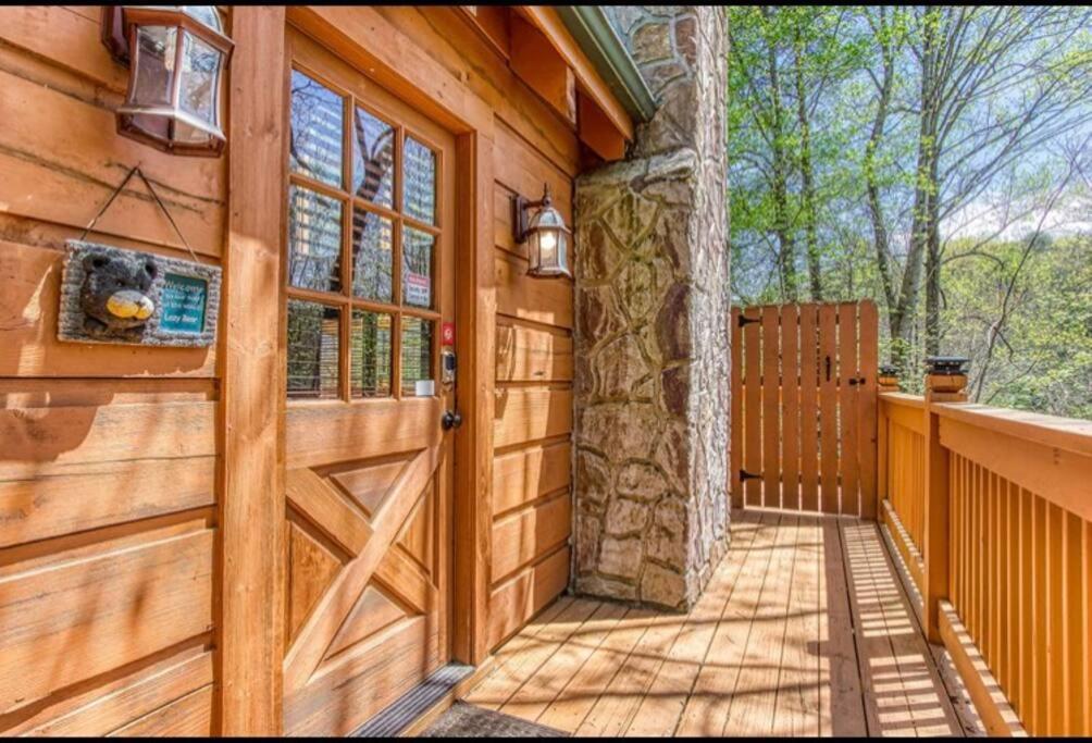 Lazy Bear Cabin Sevierville Bagian luar foto