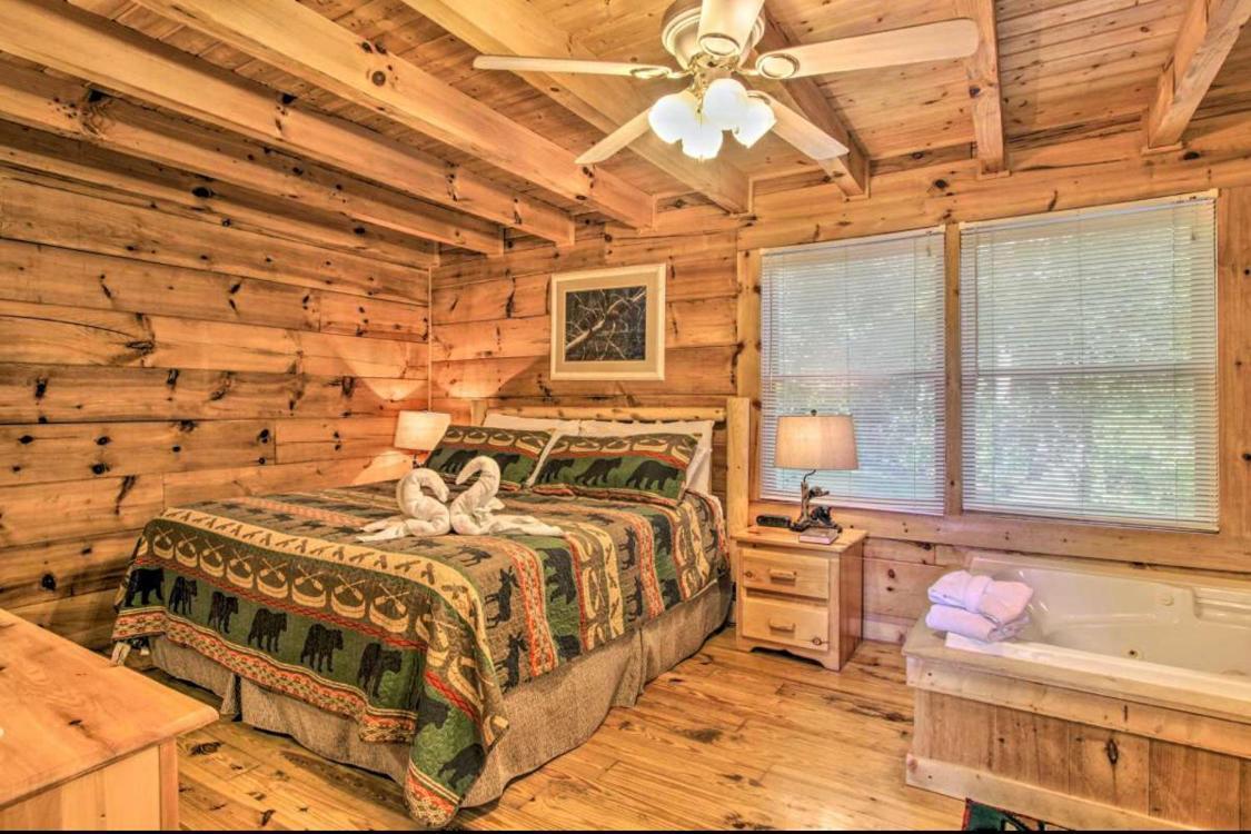 Lazy Bear Cabin Sevierville Bagian luar foto