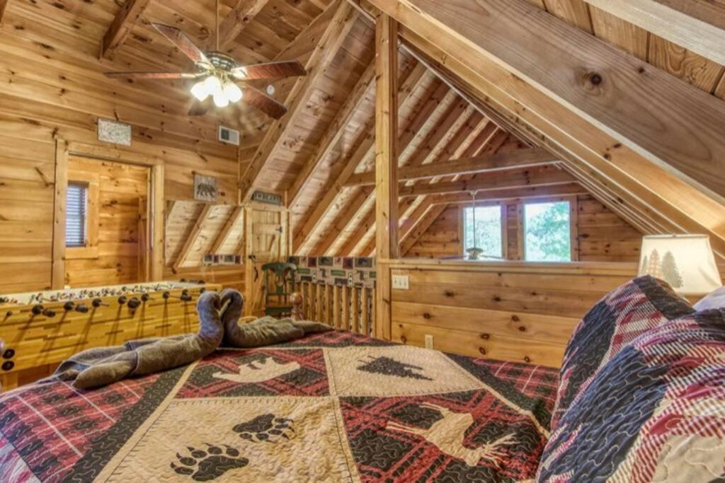 Lazy Bear Cabin Sevierville Bagian luar foto